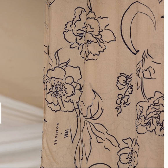 NWT Vela x Nominal Celestial Floral Sand Scarf Hijab - Picture 3 of 3